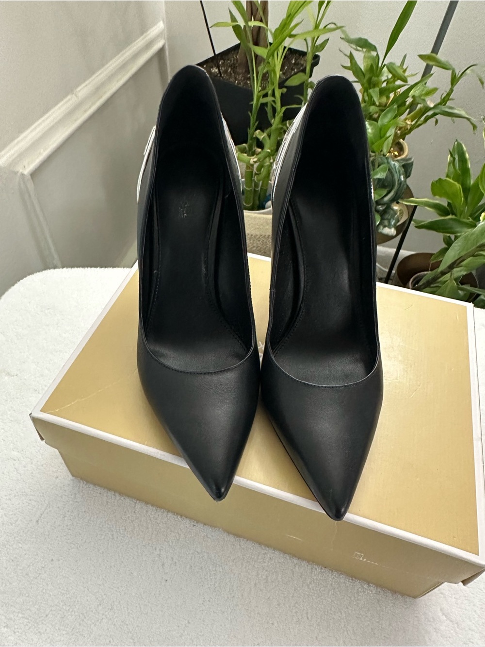 Michael Kors Khloe Black Leather Stiletto Pumps – Size 8